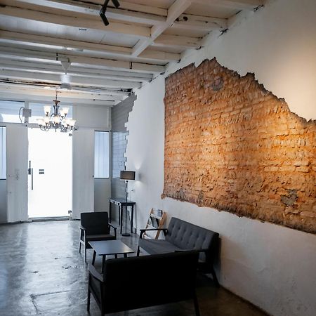 Aayu Seckchuan George Town Penang Hostel Екстериор снимка