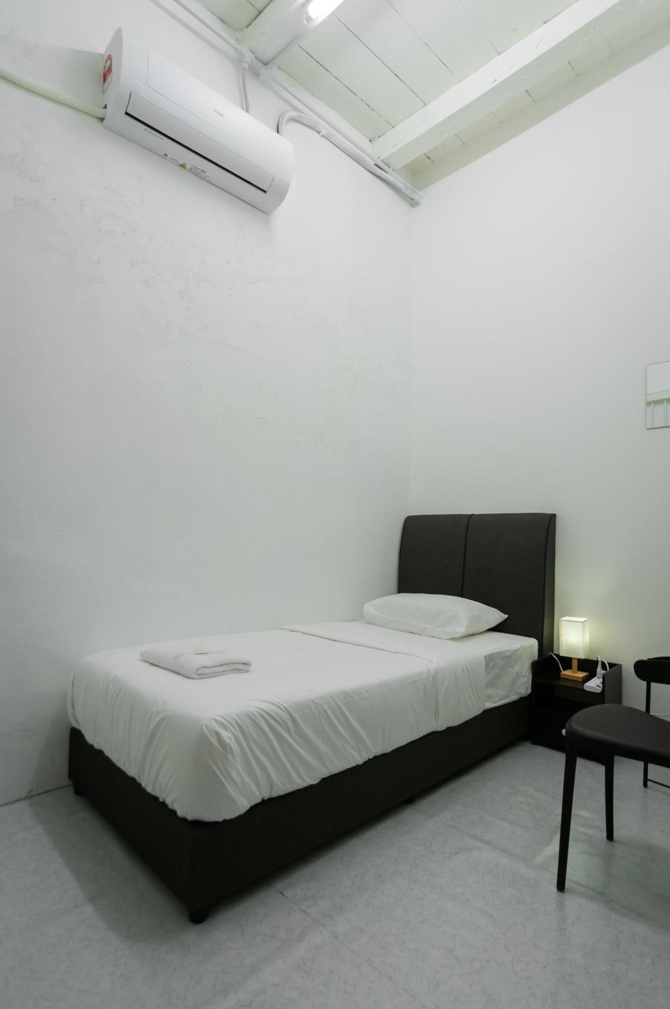 Aayu Seckchuan George Town Penang Hostel Екстериор снимка